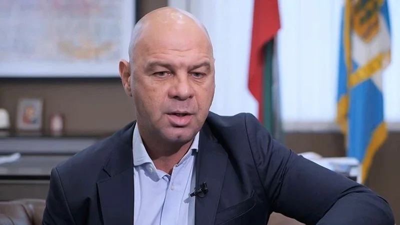 Обрат в Пловдив: Кметът „извади“ съветниците от решението за дълга на Ботев