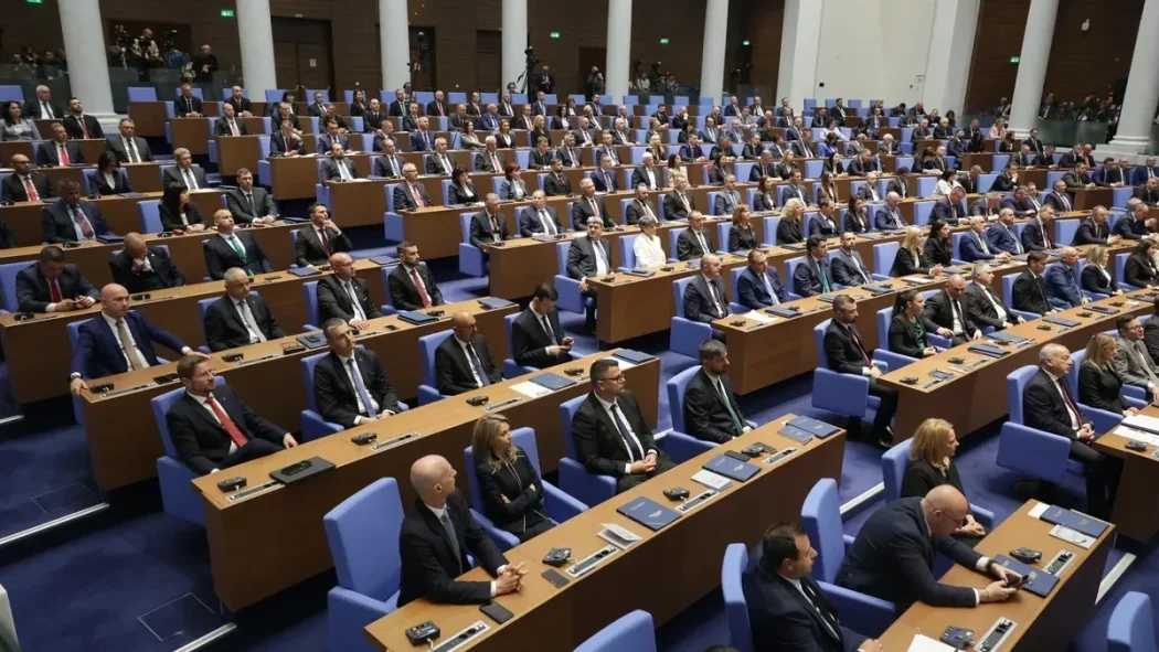 Депутатите съкратиха лятната ваканция: Парламентът излиза в почивка от 1 до 23 август