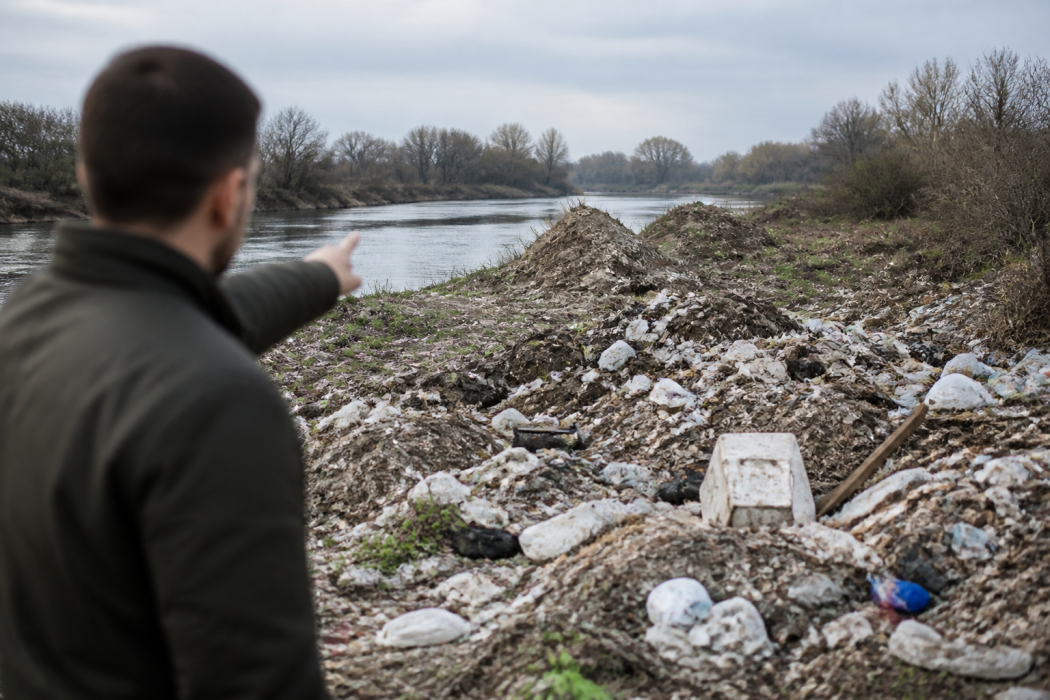 Николай Гюров сигнализира за незаконно сметище край Марица