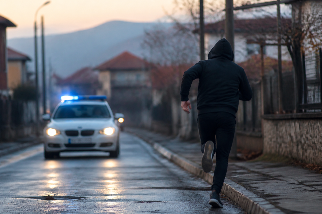 Шофьор с БМВ в Асеновград бяга пеша след гонка с полицията