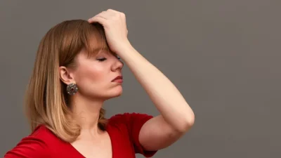 Домашен балсам срещу главоболие: Рецепта с мента и лавандула, която носи бързо облекчение