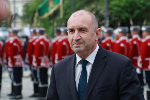 Радев на 9 май: ЕС има дълг да спре кръвопролитията, а в бюджета излизат &bdquo;фантастични&ldquo; договори
