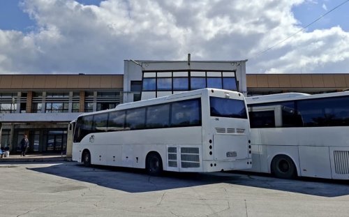 Автогара &bdquo;Север&ldquo; печели 6 месеца, но кризата остава: Пловдив пак стига до ръба без автогари