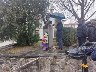 116 години традиции: &bdquo;Яворова седмица&ldquo; превърна СУ &bdquo;Пейо Кр. Яворов&ldquo; в Пловдив в сцена за ученици и бивши възпитаници