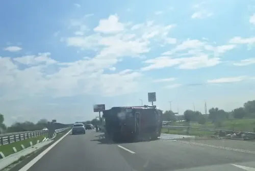ТИР катастрофира на автомагистрала &ldquo;Тракия&rdquo; в близост до Пловдив