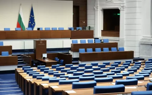52-рото Народно събрание стартира: &bdquo;Прогресивна България&ldquo; влиза с 131 депутати и чака първия мандат