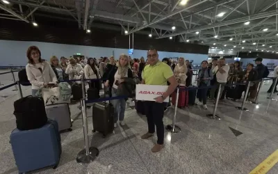 Евакуацията на българските туристи от Дубай започна с първи полет до Варна