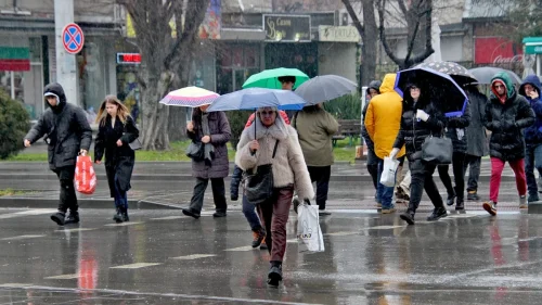 Облачно и дъждовно ще е днес в Пловдив