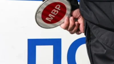 Служебен автомобил на Митницата направи поредица нарушения за секунди в центъра на Пловдив