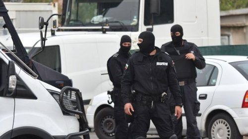 Полиция и криминалисти влизат в базата на &bdquo;CoolSped&ldquo; в Пловдив: тече проверка, няма официални данни за причината