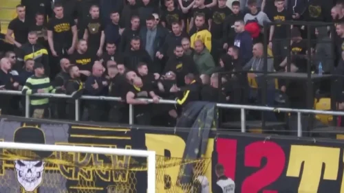Инцидент сред феновете на Ботев по време на пловдивското дерби