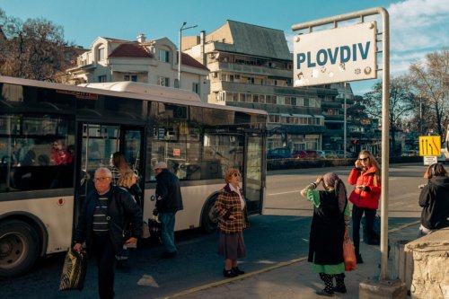 Пловдив пуска таблата &bdquo;на живо&ldquo;: Над 60 спирки вече показват кога идва автобусът