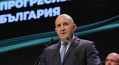 Радев към ПП-ДБ: &bdquo;Мафията&ldquo; промени ли се към добро, или беше само &bdquo;маркетингов враг&ldquo;?