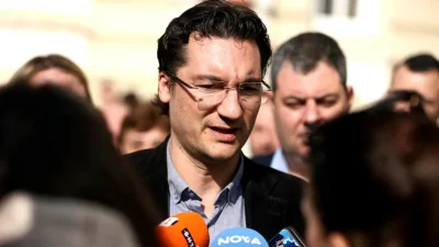 Крум Зарков с остра критика към модела на развитие: Натрупването на богатство е в малцина