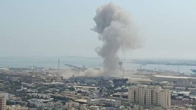 Иран отвръща на удара: Нови експлозии в Дубай, Доха и Манама