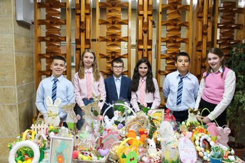 Великденска акция в пловдивския съд: Ученици събраха средства за паметник на Княз Александър I