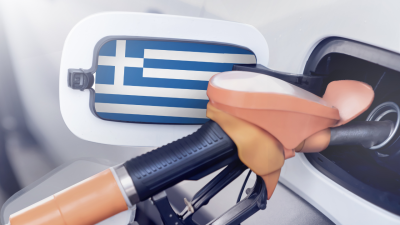 Гърция на ръба на горивна криза: Бензиностанции затварят, опашки се вият по островите