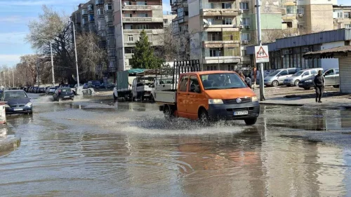 Нова ВиК авария в Пловдив: Високите етажи в &bdquo;Тракия&ldquo; останаха с почти спряла вода