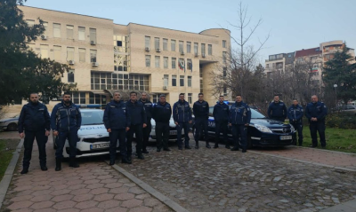 Пловдив в &bdquo;синята вълна&ldquo;: Почетоха 11 полицаи, загинали на служба