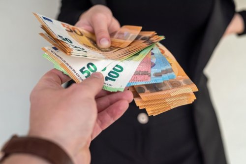 Сериен измамник на свобода? Разследване в Пловдив буксува, а жертвите чакат парите си
