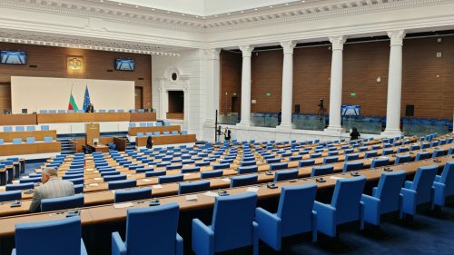 Парламентът изиска от ДАНС данни за шефовете на НЗОК: Проверките стигат до връзки с политици