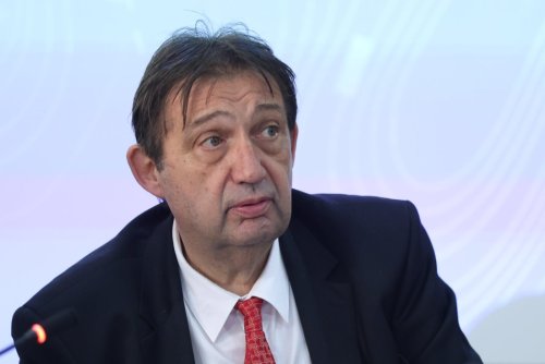 Шишков настоява за разследване на пътните договори: &bdquo;Липсва асфалт&ldquo;, ремонти чакат пробите на прокуратурата