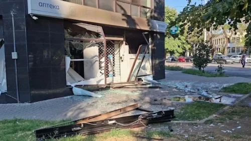 Пожар изпепели аптека в центъра на Пловдив: Четири екипа на място, щетите са сериозни