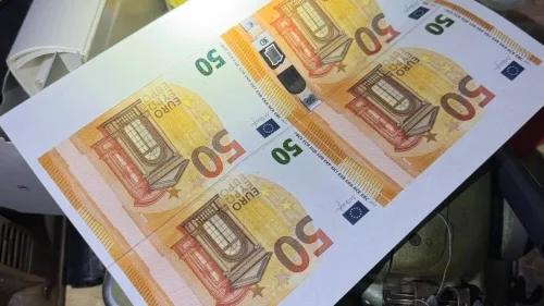 Разбиха високотехнологична печатница за фалшиви евро в Софийско: Трима рецидивисти с обвинения