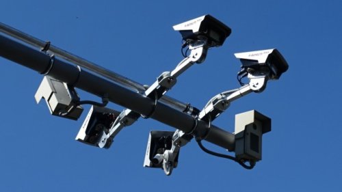 Почивка в Гърция? Атина пуска 388 нови камери и глобите за минаване на червено тръгват по телефона