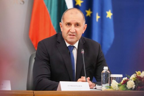 Радев тръгва към Берлин: Първа визита като премиер и среща &bdquo;на четири очи&ldquo; с канцлера Мерц