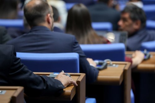 Промени в правилника: &bdquo;Прогресивна България&ldquo; орязва инструменти на опозицията и облекчава министрите