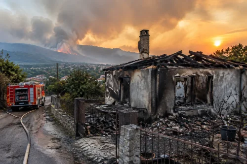 Пожари в Пловдивско убиха двама души за часове
