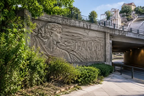 ОП „Градини и паркове“ разкри барелеф „Тракия“ до Тунела в Пловдив