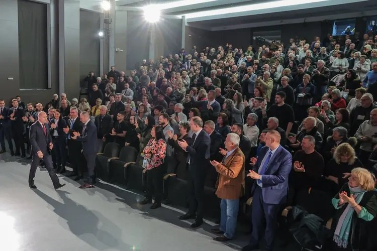 Румен Радев: Време е за край на идеологическата икономика и реални решения за хората
