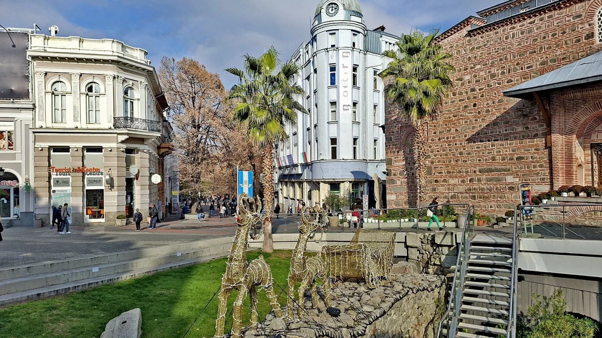 Слънце и 21&deg;C в Пловдив, но следобедът носи риск от кратък дъжд