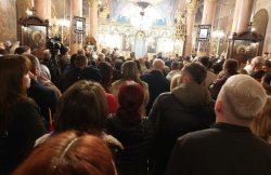 На Великден: Множество вярващи изпълниха храм &bdquo;Св. Марина&ldquo; в Пловдив