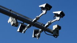 Почивка в Гърция? Атина пуска 388 нови камери и глобите за минаване на червено тръгват по телефона