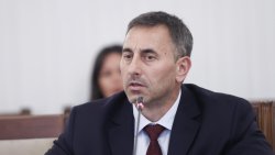 Спецов предлага държавата да купи &bdquo;Лукойл Нефтохим&ldquo;: &bdquo;Исторически шанс&ldquo;, но сянката на 3 млрд. остава