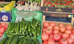 Пазарът в България пак излиза по-скъп: Същата кошница е по-евтина в Гърция