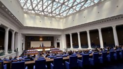 Бюджет 2026 влиза в парламента: По-високи осигуровки и пътни такси, остри спорове за дефицита