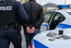 Полицията в Пловдив арестува 43-годишен с синтетичен канабиноид