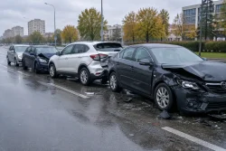Четири коли се удариха на бул. „Санкт Петербург“ в Пловдив
