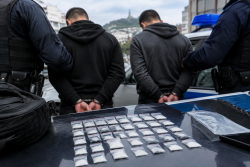 Полицията в Пловдив задържа двама братя с 40 пакетчета фентанил