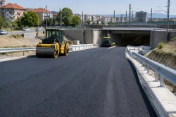 Асфалтираха новата връзка от Кючук Париж към тунела под гарата