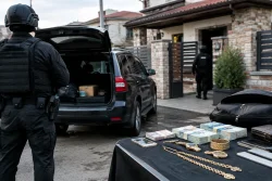 ГДБОП и НАП арестуваха близки на пловдивския Златаря