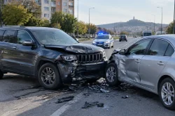 Катастрофа затрудни трафика по Пещерско шосе в Пловдив