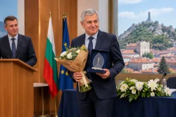 Д-р Кирил Хаджихристев спечели „Лекар на годината 2026“ в Пловдив