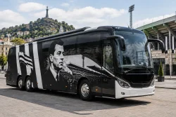 Локомотив Пловдив осигури нов клубен автобус с помощта на феновете