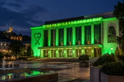 Община Пловдив осветява Дома на културата в зелено