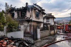 Коматево събира дарения за 7 души, останали без дом